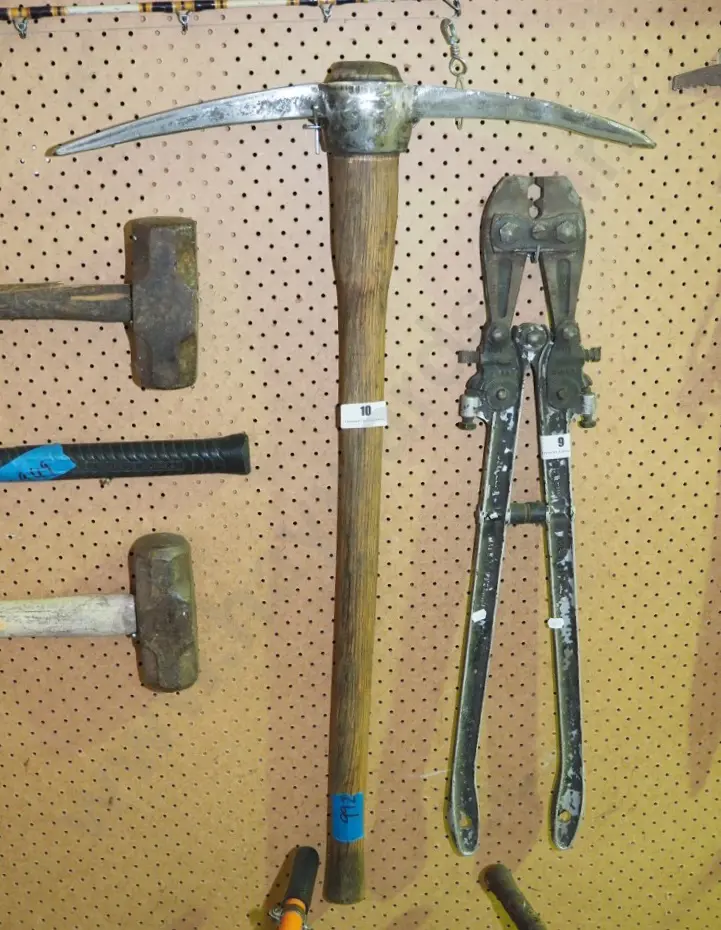 pick axe Image 1++