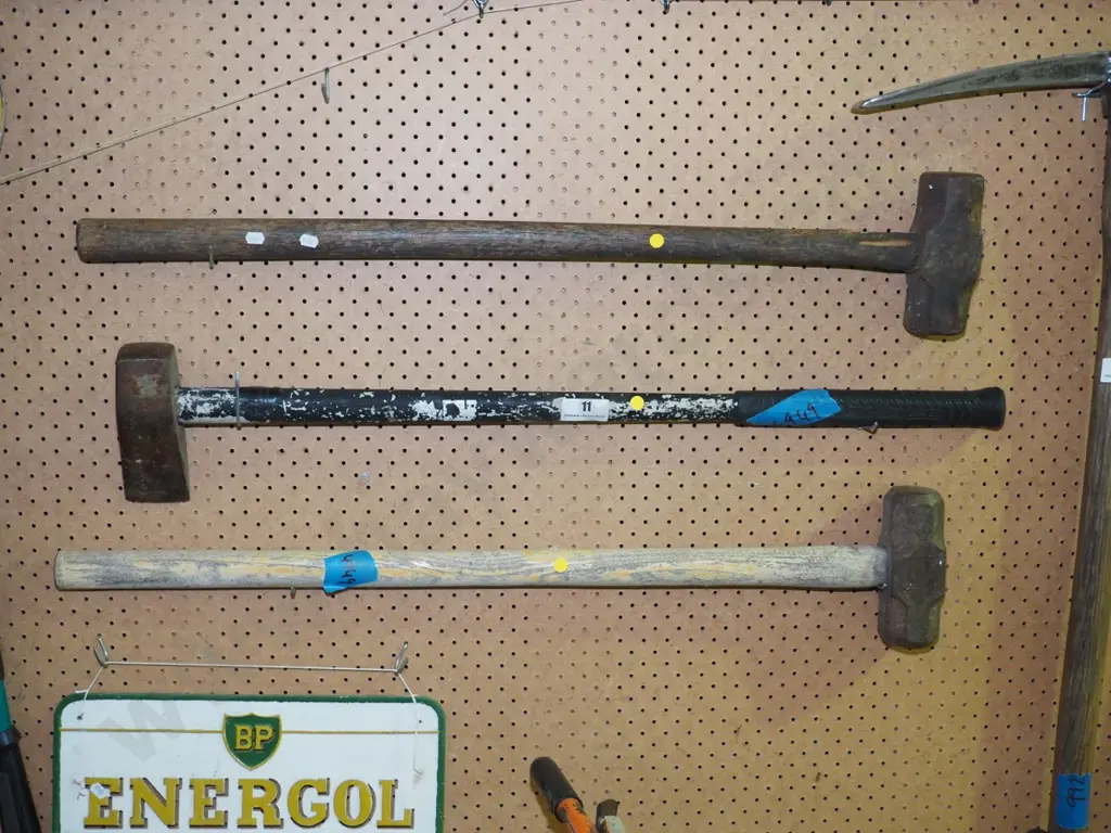 2 sledge hammers, log splitter - yellow dots Image 1++
