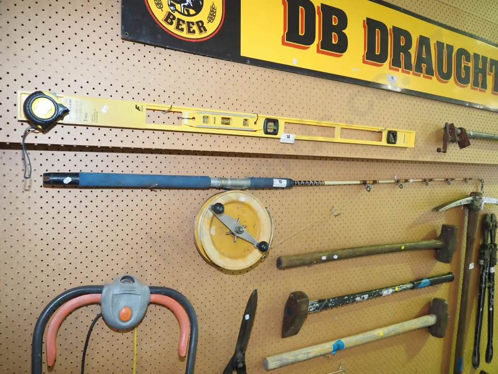 boat rod and reel Image 1++