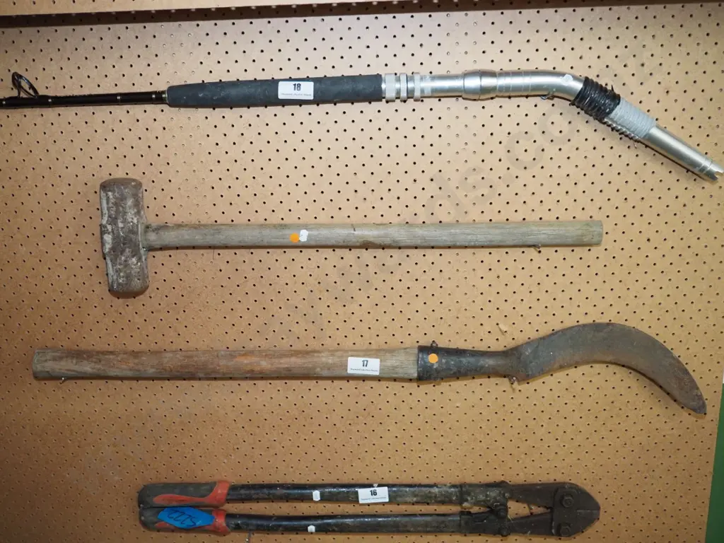 sledge hammer, slasher - orange dots Image 1++
