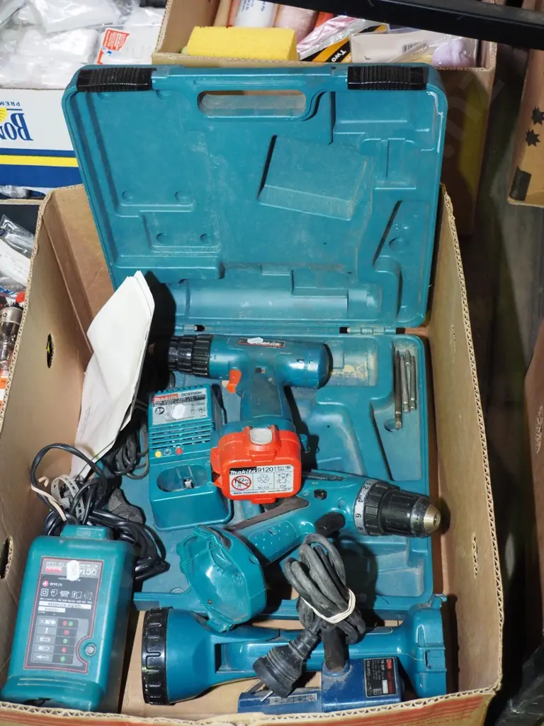box; battery drills, torch, charger Image 1++
