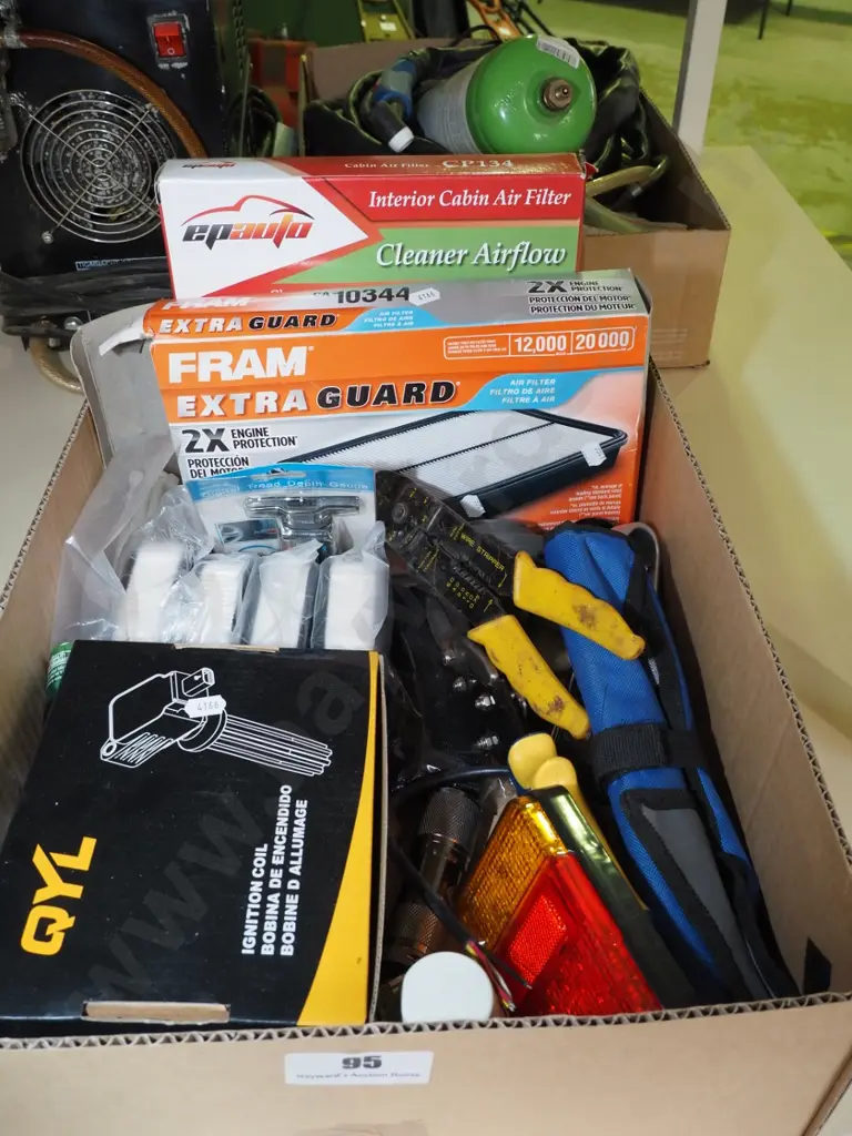 box; automotive filters, tin snips, wire strippers etc Image 1++