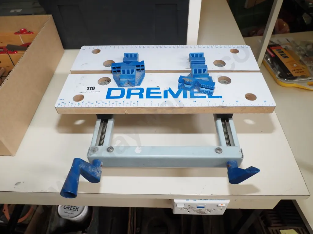 Dremel hobby vice Image 1++