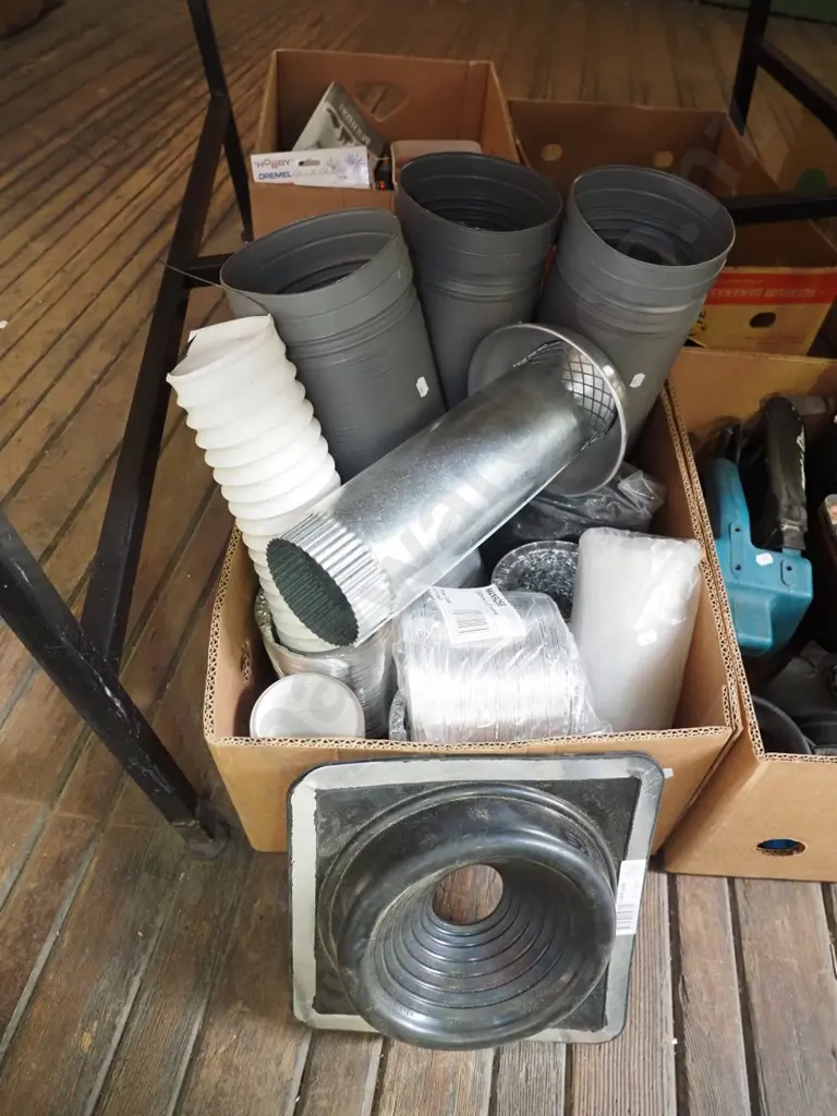 box of assorted ducting Image 1++