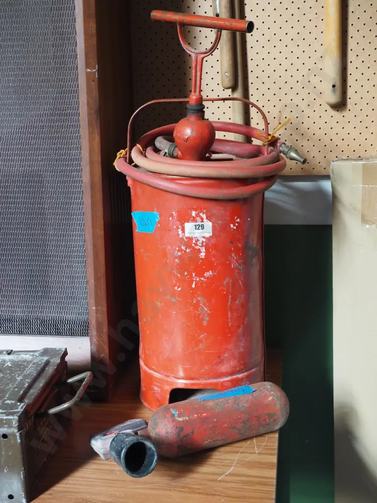stirrup pump fire extinguisher, 1 other fire extinguisher Image 1++