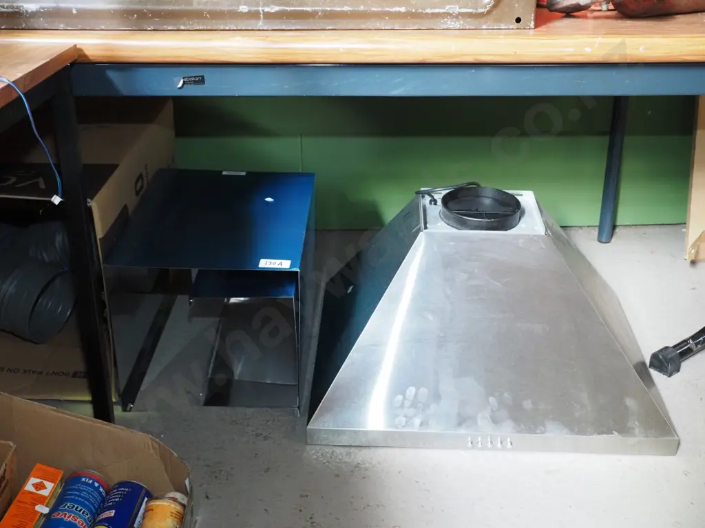 Vogue range hood, ducting Image 1++