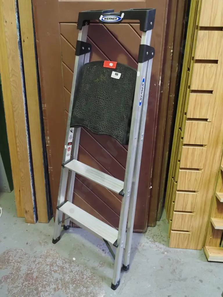 Werner 3 step ladder Image 1++