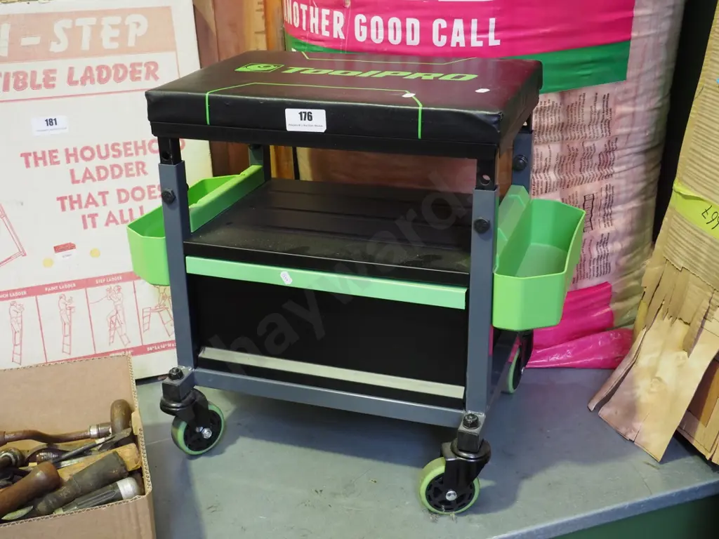 Tool Pro workshop stool on casters Image 1++