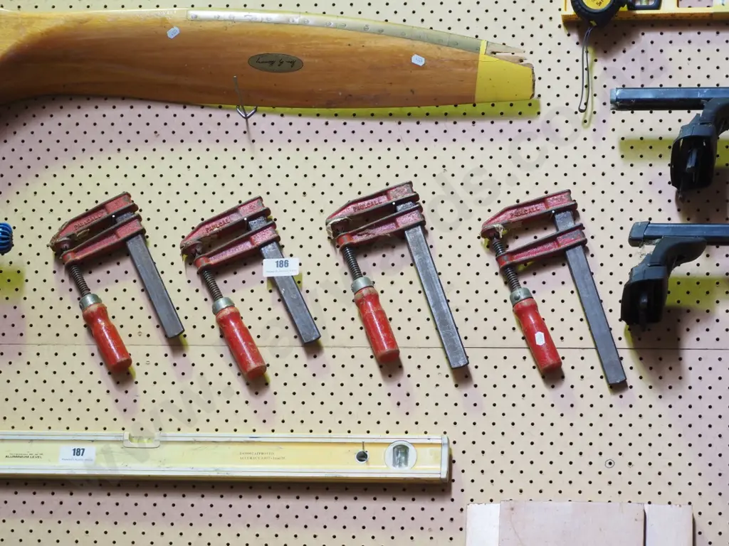 4 red handled F clamps Image 1++