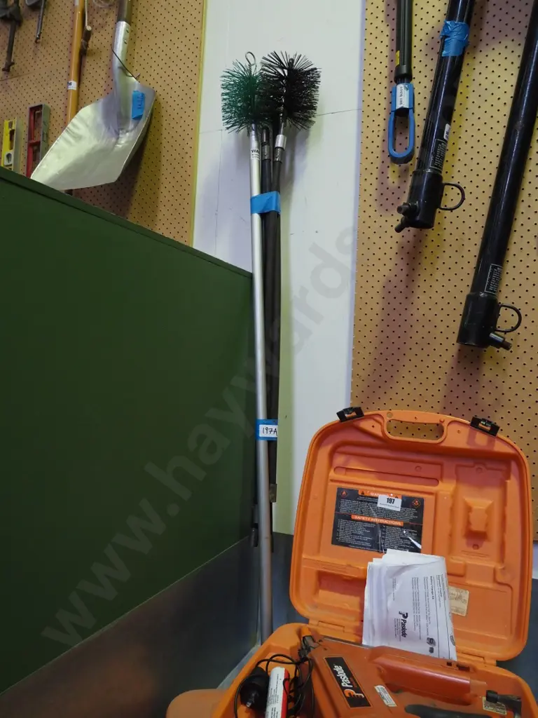 duct, flue or chimney cleaning brushes Image 1++