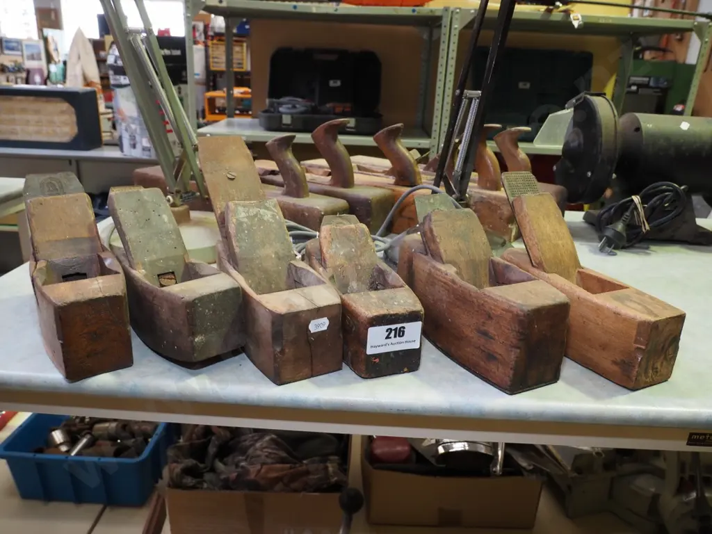 6 vintage wooden hand planes Image 1++