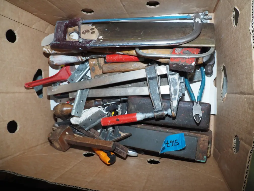 box; F clamps, sharpening stones, screwdrivers etc Image 1++