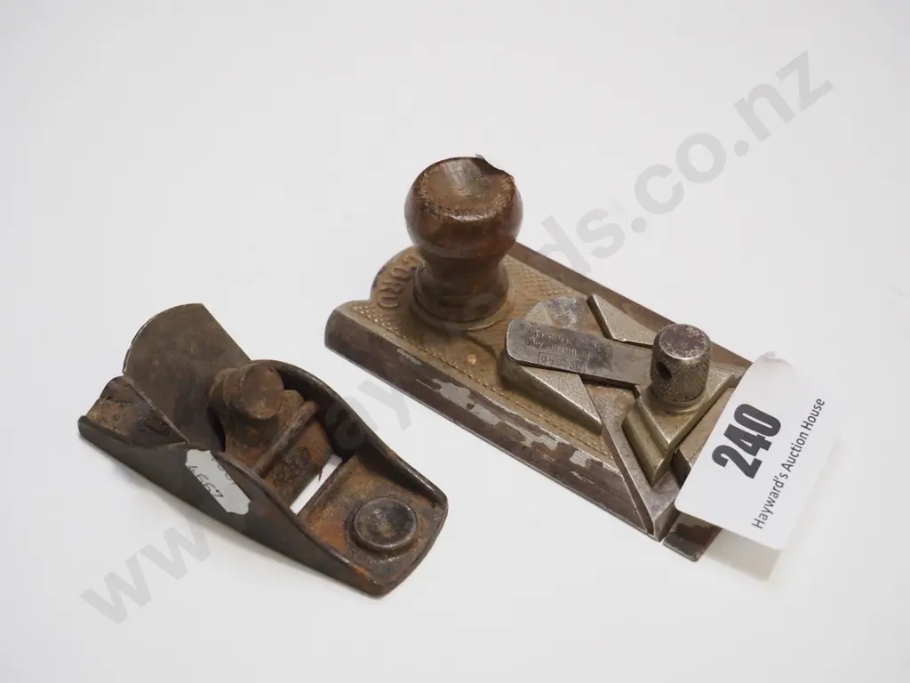 small bull nose plane, record No. 2506 fibre board plane Image 1++