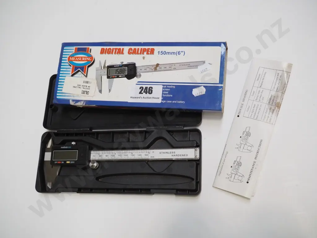 cased digital calipers Image 1++