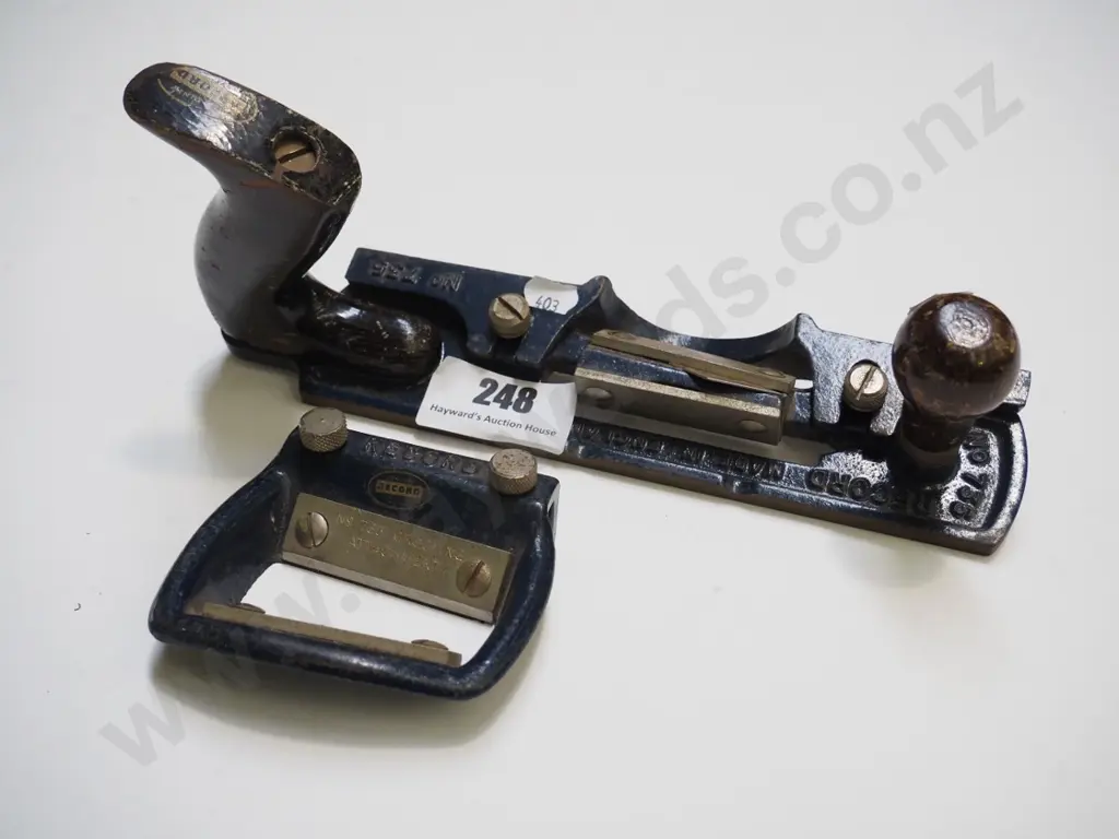 Record No. 735 combined hard and soft board plane, grooving attachment Image 1++