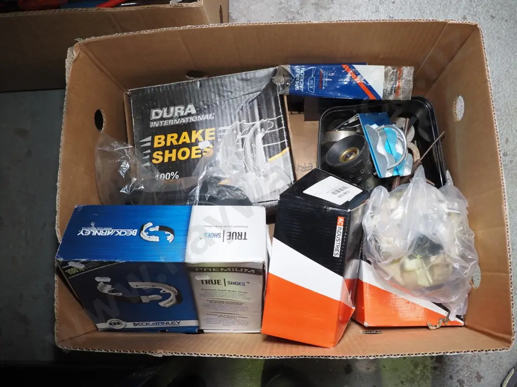 box; automotive parts, break shoes, clamps etc Image 1++