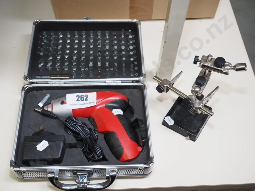 small battery powered drill, hobby clamp Image 1++