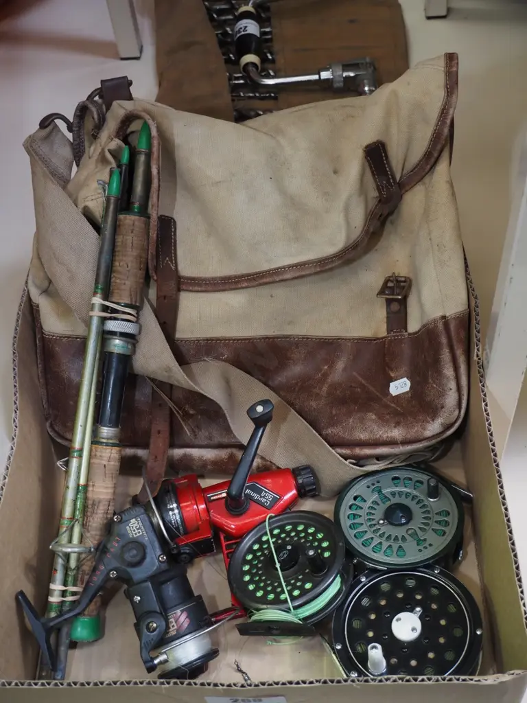 box; fishing reels, rod, bag Image 1++