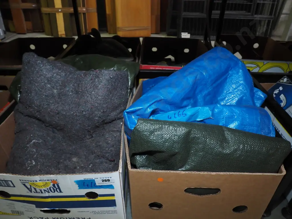 2 boxes; tarpaulins, movers blanket Image 1++