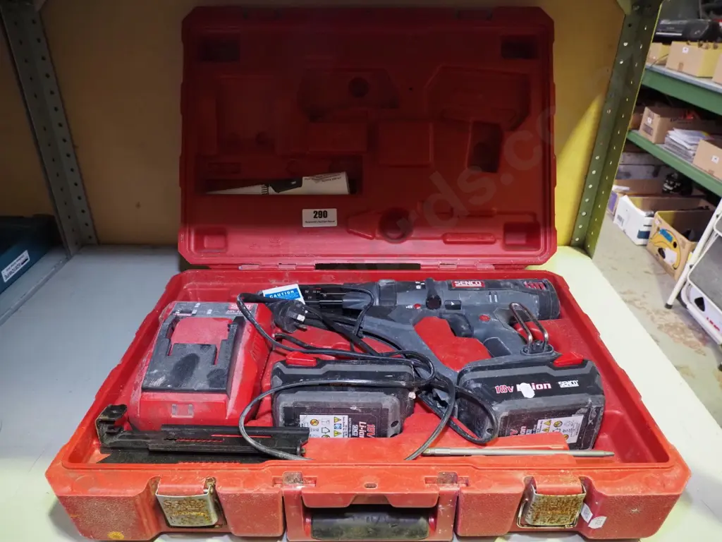 battery powered Senco collated screw gun Image 1++