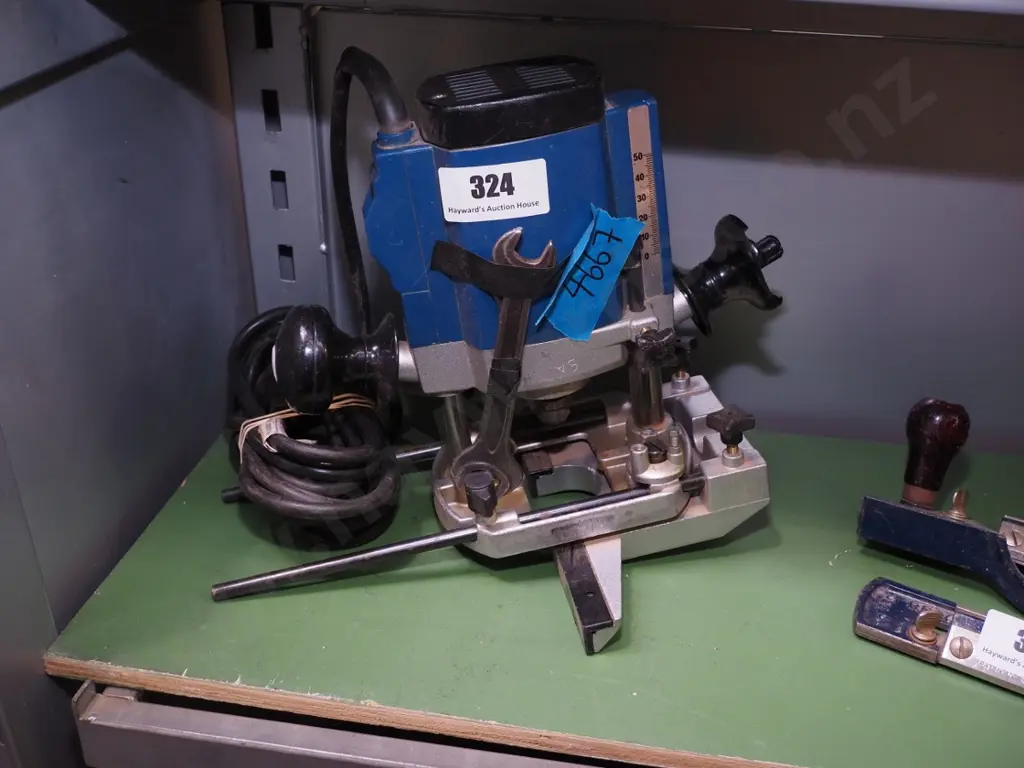 plunge router Image 1++