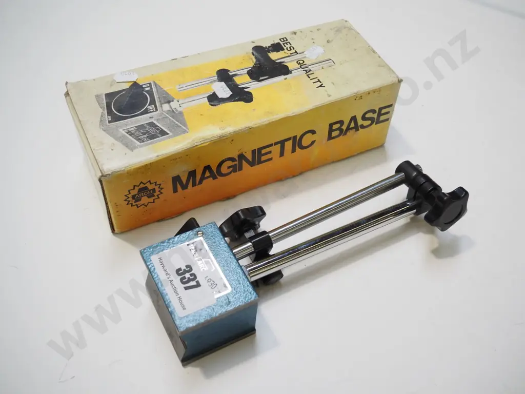 magnetic based dial indicator stand Image 1++