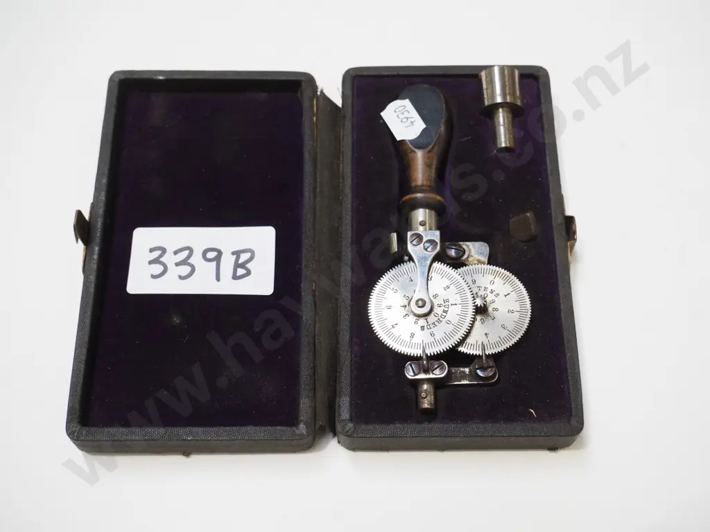 vintage RPM gauge Image 1++