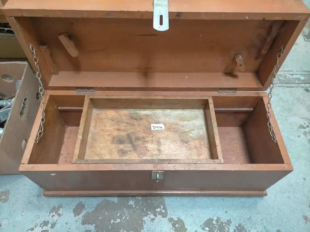 painted wooden chest Image 1++