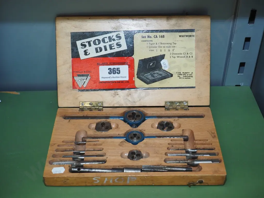 wood cased tap and die set Image 1++