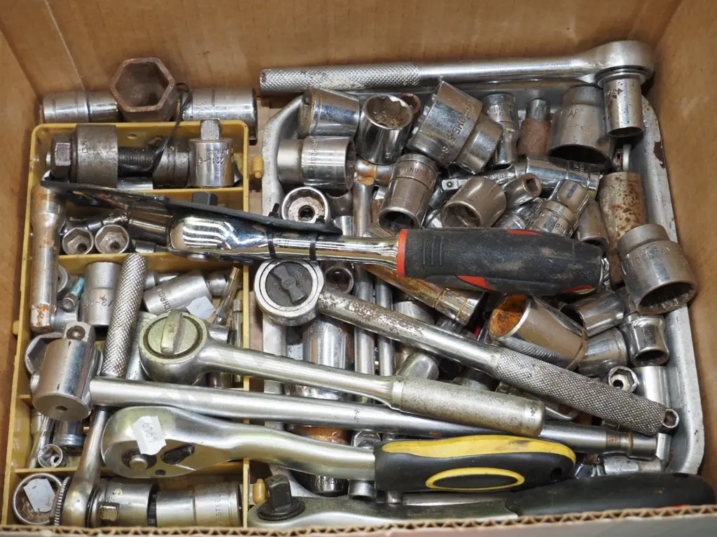 box of sockets and wrenches Image 1++
