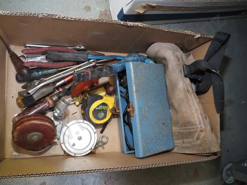 box; tape measures, egg beater drill, riveter etc Image 1++