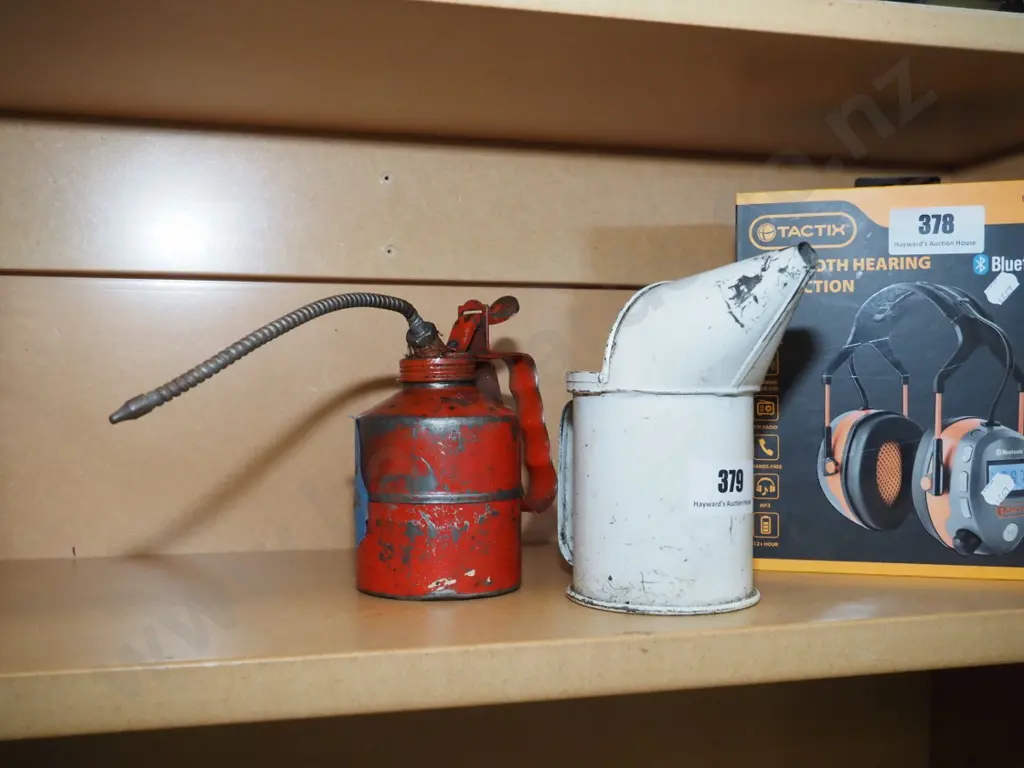oil can and oiler Image 1++