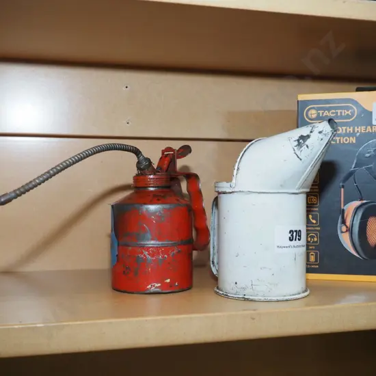 oil can and oiler
