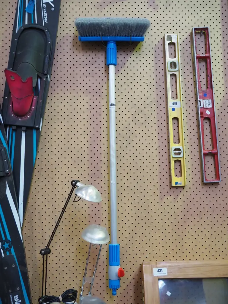 telescopic window brush Image 1++