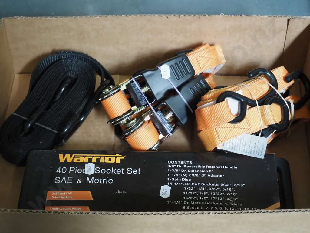 box; socket set, load strops Image 1++