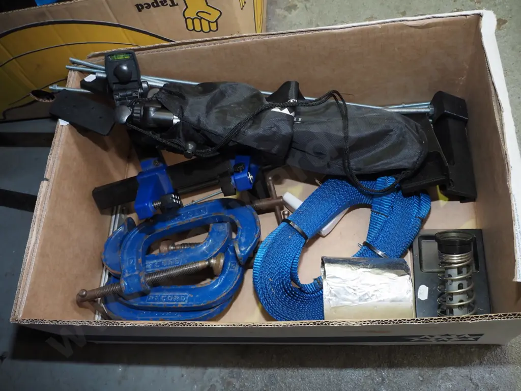 box; G clamps, load strops, camera tripod etc Image 1++