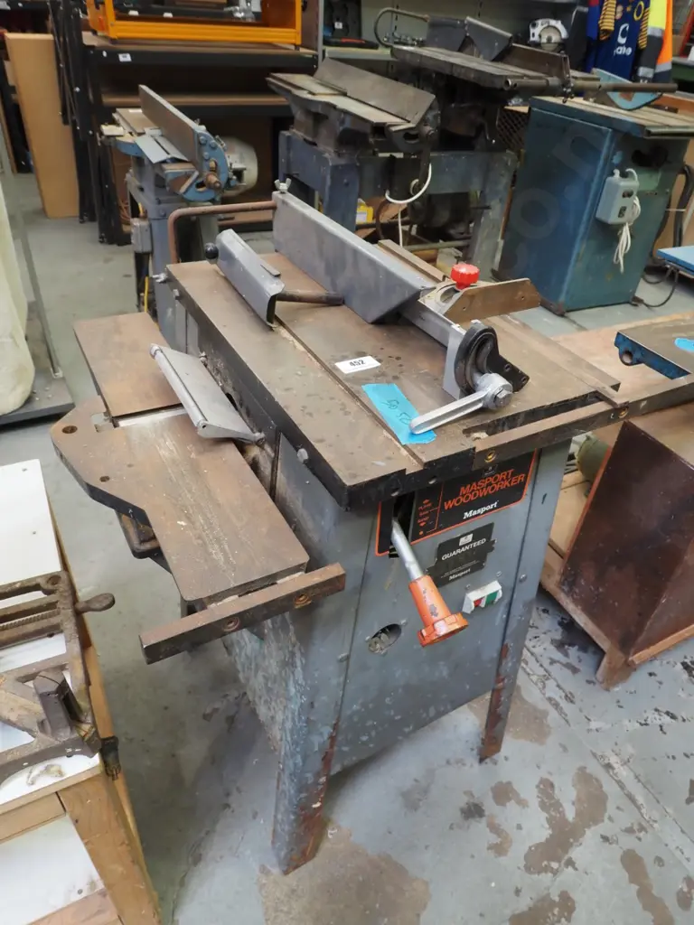 Masport woodworker's station; buzzer, saw, sander Image 1++