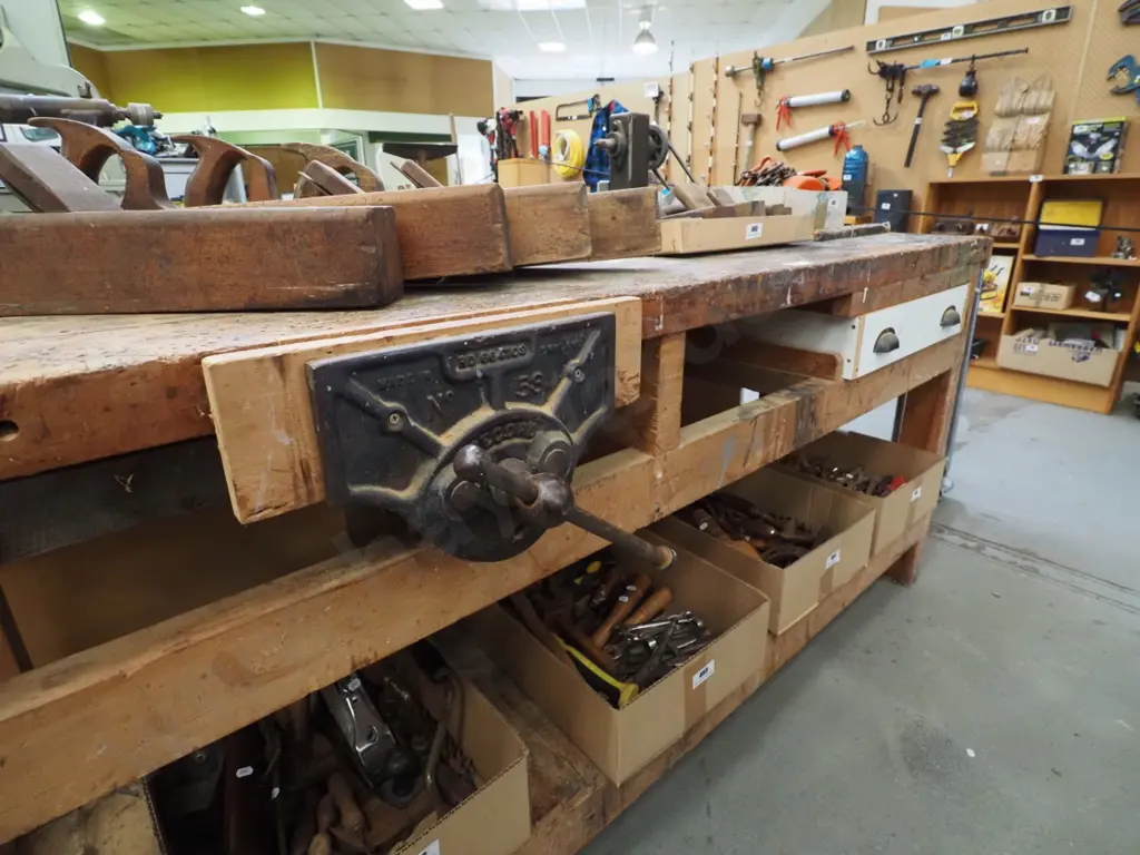 work bench with Record No 58 vice Bench  H-920 W-1880 D-530 Image 1++