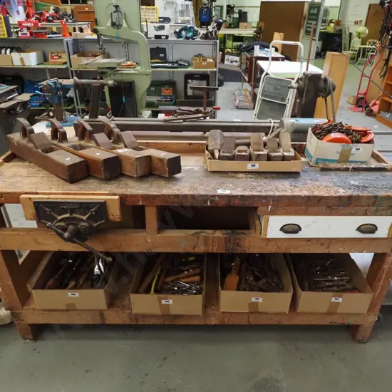 work bench with Record No 58 vice Bench  H-920 W-1880 D-530
