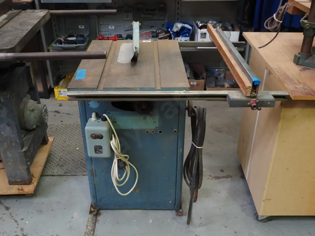 table saw Image 1++