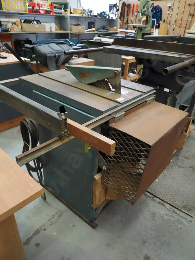 table saw Image 1++