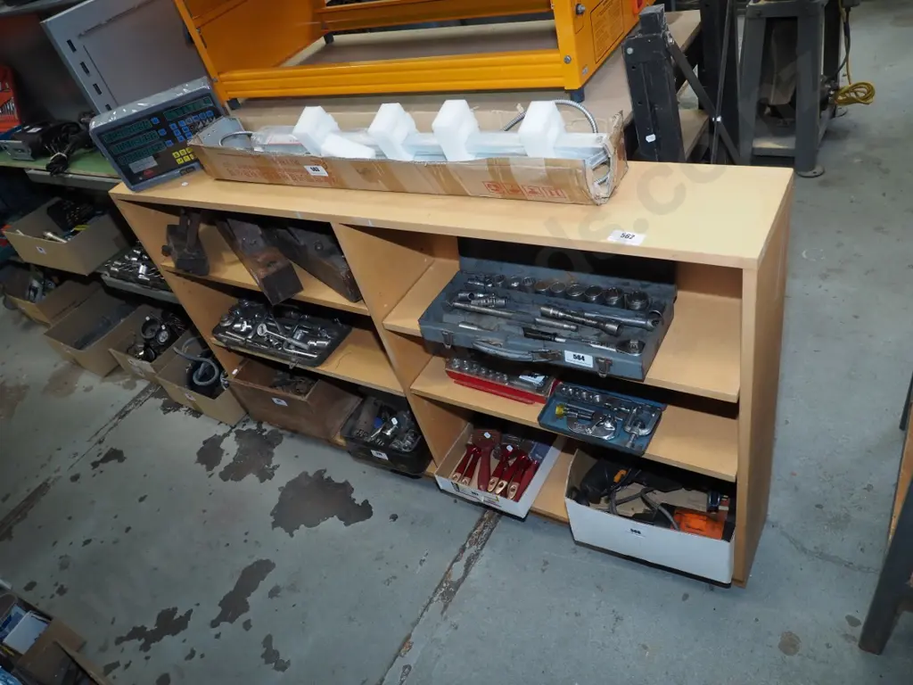 mdf workshop shelves H-880 W-1440 D-220 Image 1++