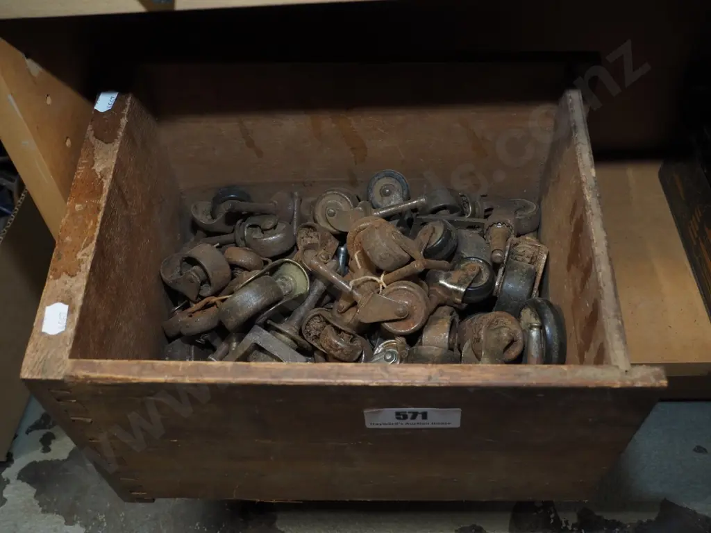 box of casters   Image 1++
