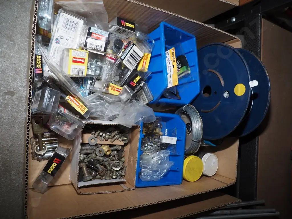box; various nuts, bolts, washers, wire etc Image 1++
