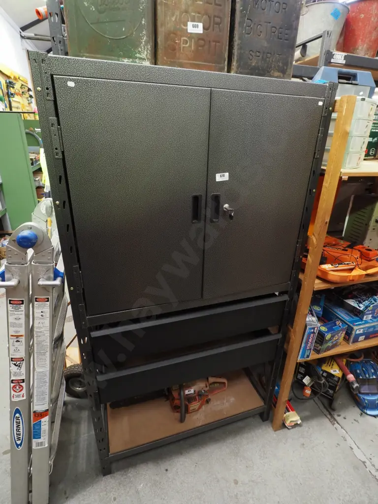 modular workshop cupboard and drawers -lock needs attention Image 1++
