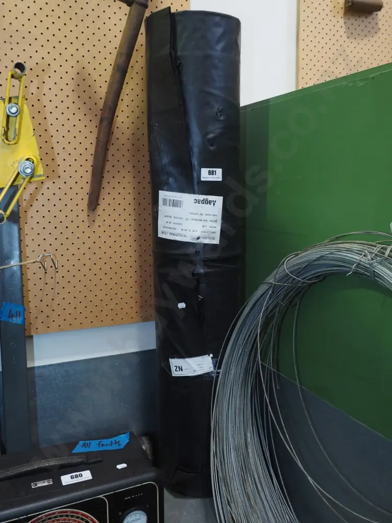 roll of building agricultural film Image 1++