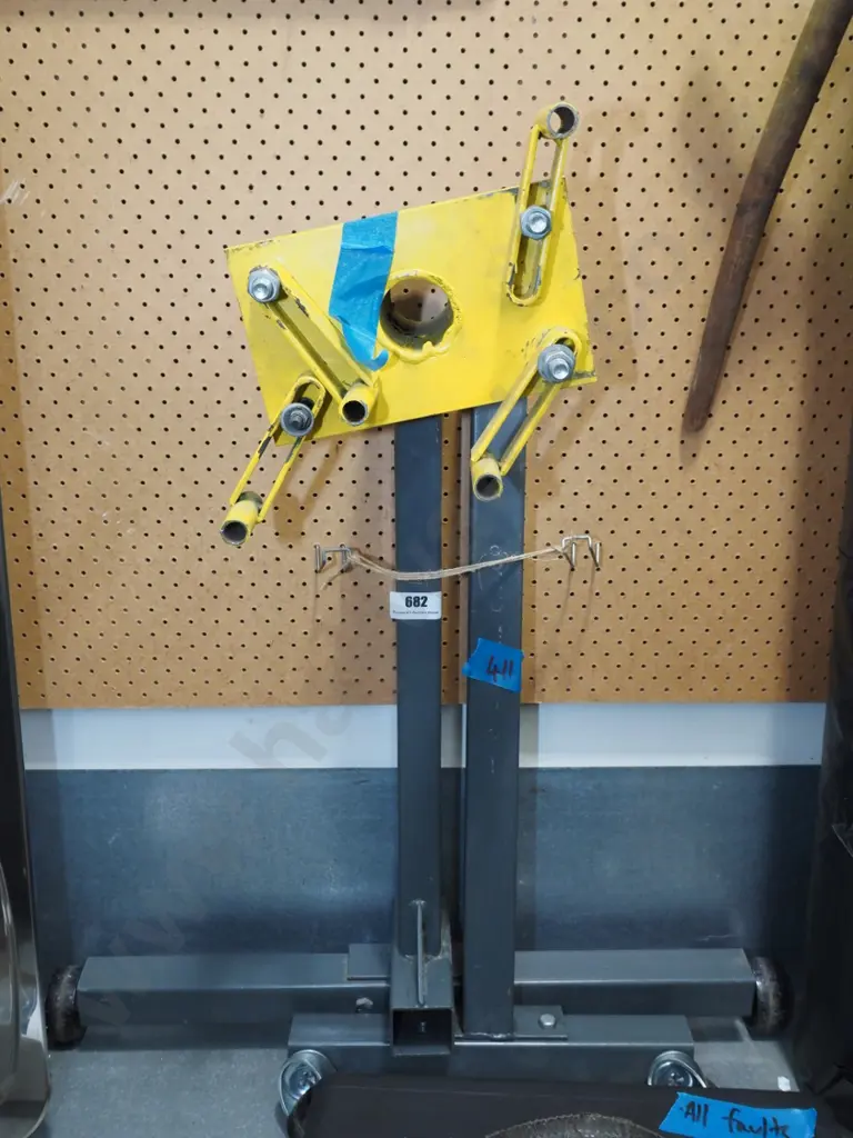 engine stand Image 1++