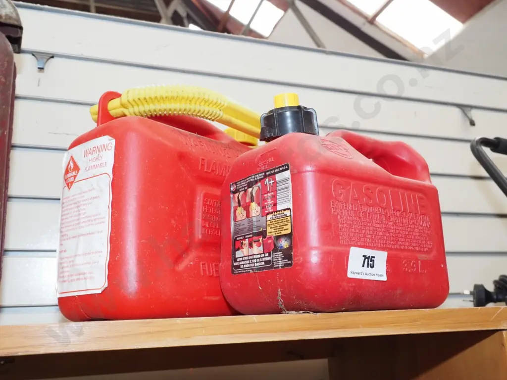 2 small petrol totes Image 1++