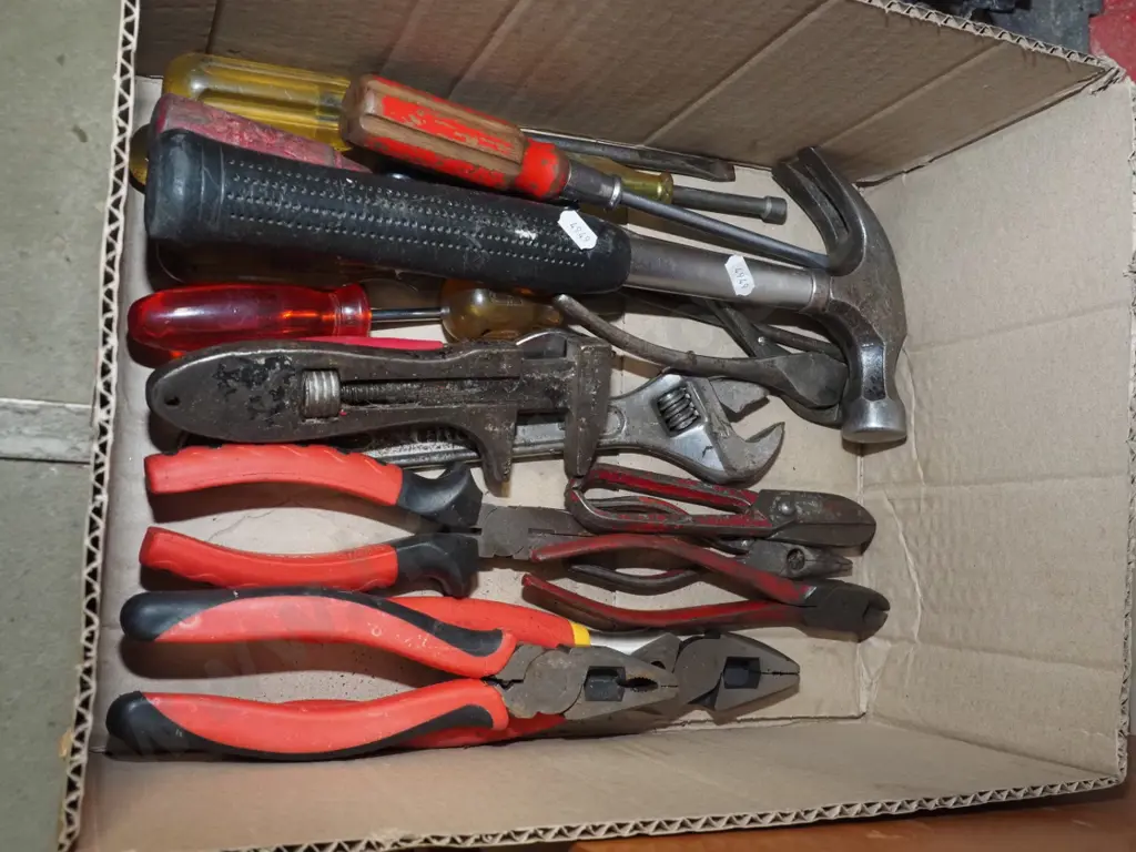 box; pilers, hammer, crescent etc Image 1++