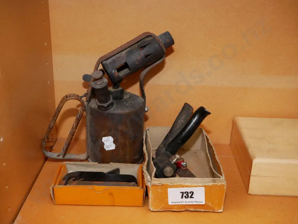 blow torch, small plane, nibbler Image 1++